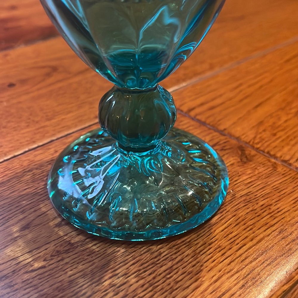The Pioneer Woman Amelia Goblet Set - Picture 3 of 7